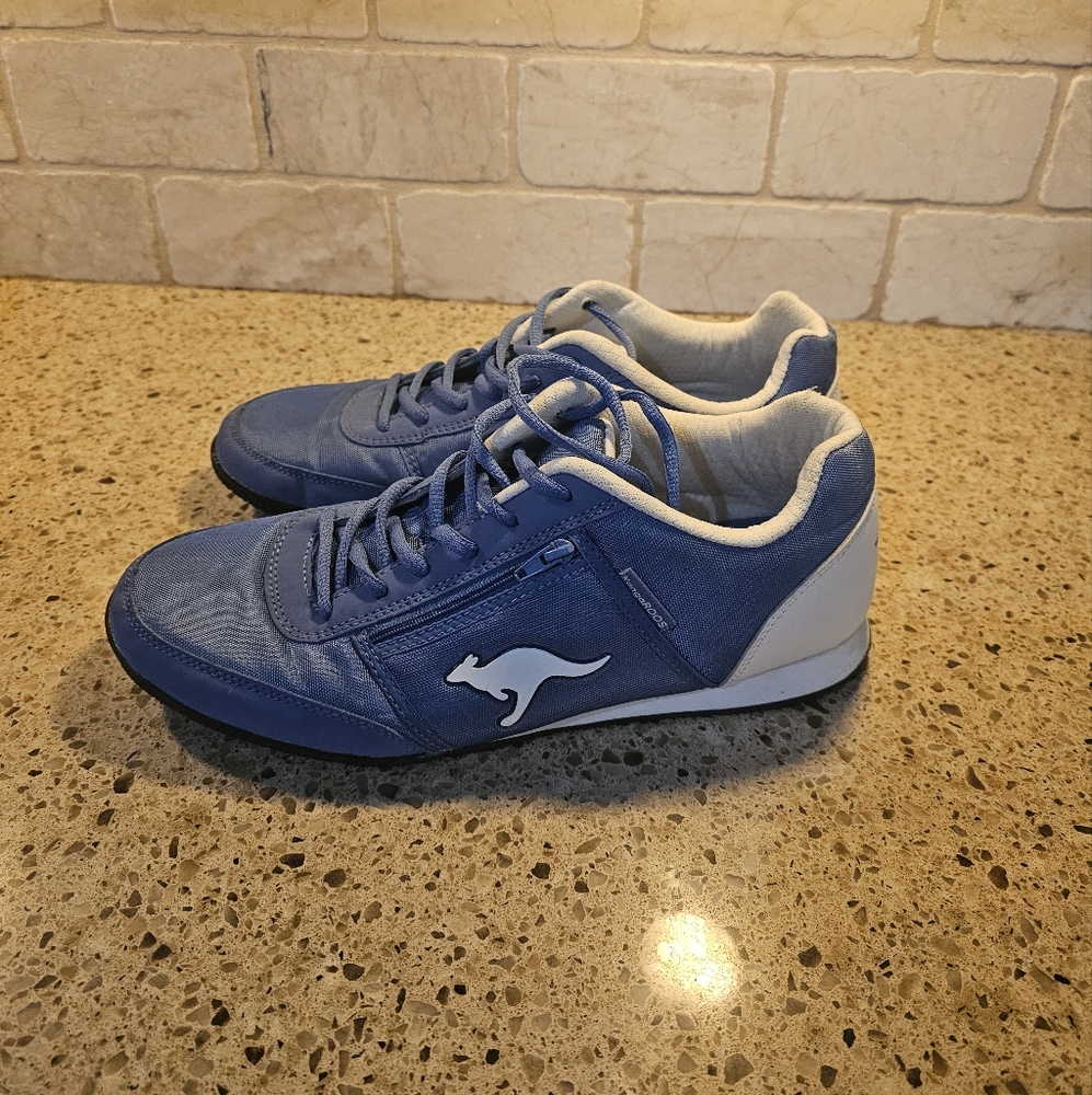 Roos Mens Size 11